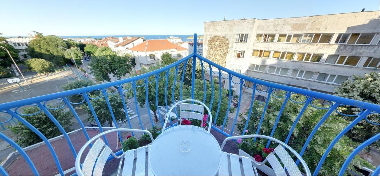 Family Hotel Four Seasons Tsarevo Esterno foto
